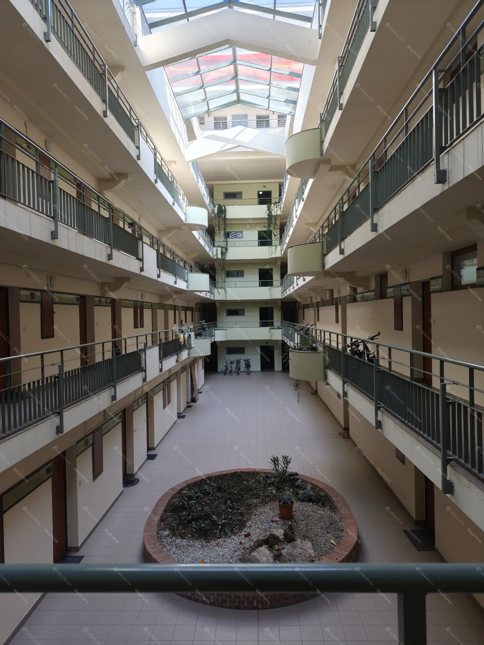 Kiadó albérlet 260000 Ft/hó áron: Budapest, XIII. kerület  Szabolcs utca. Mérete: 42 nm, 1 szobás | Alberlet.hu - 6674950