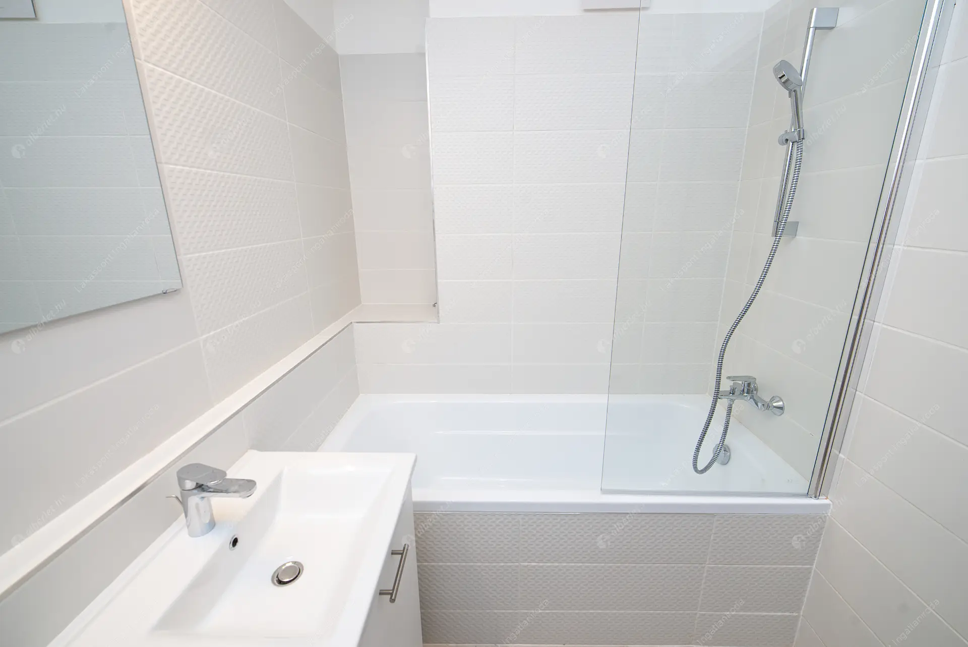 Kiadó albérlet 280000 Ft/hó áron: Budapest, XIII. kerület  Szabolcs utca. Mérete: 43 nm, 2 szobás | Alberlet.hu - 6602475