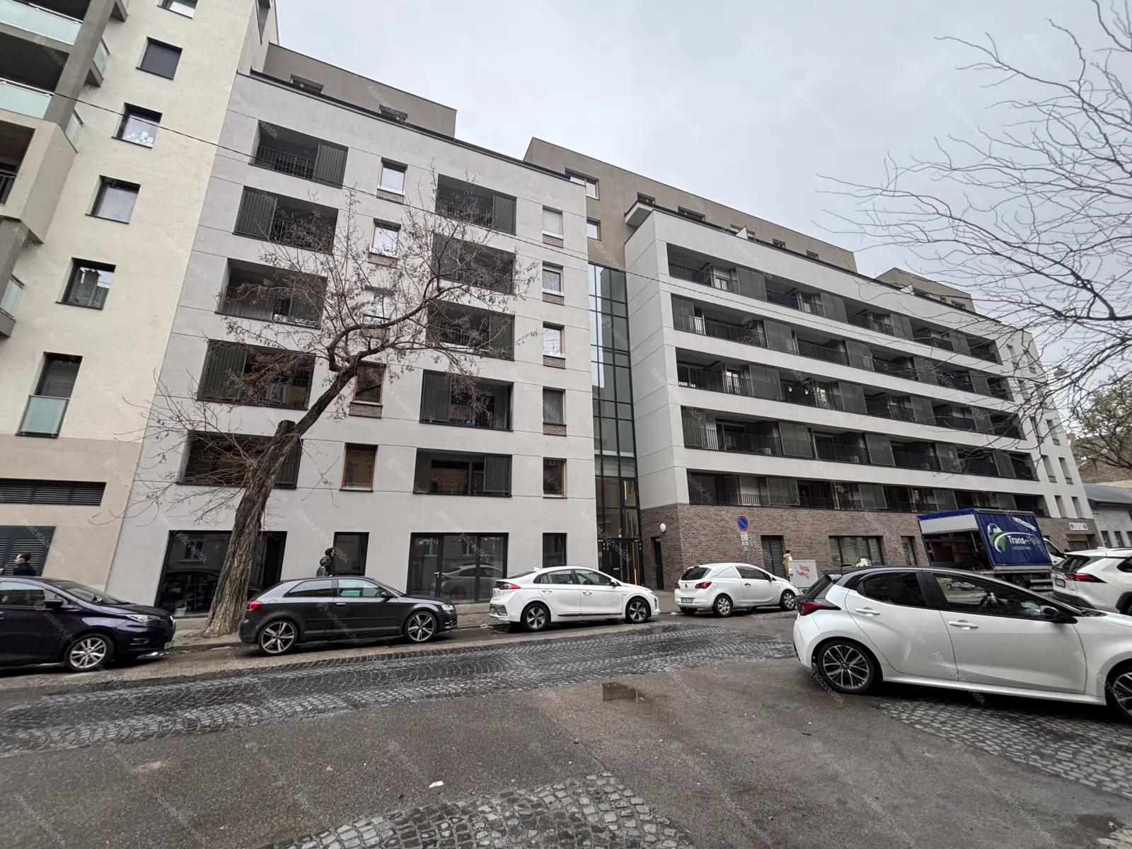 Kiadó albérlet 280000 Ft/hó áron: Budapest, XIII. kerület  Szabolcs utca. Mérete: 43 nm, 1 szobás | Alberlet.hu - 6689352