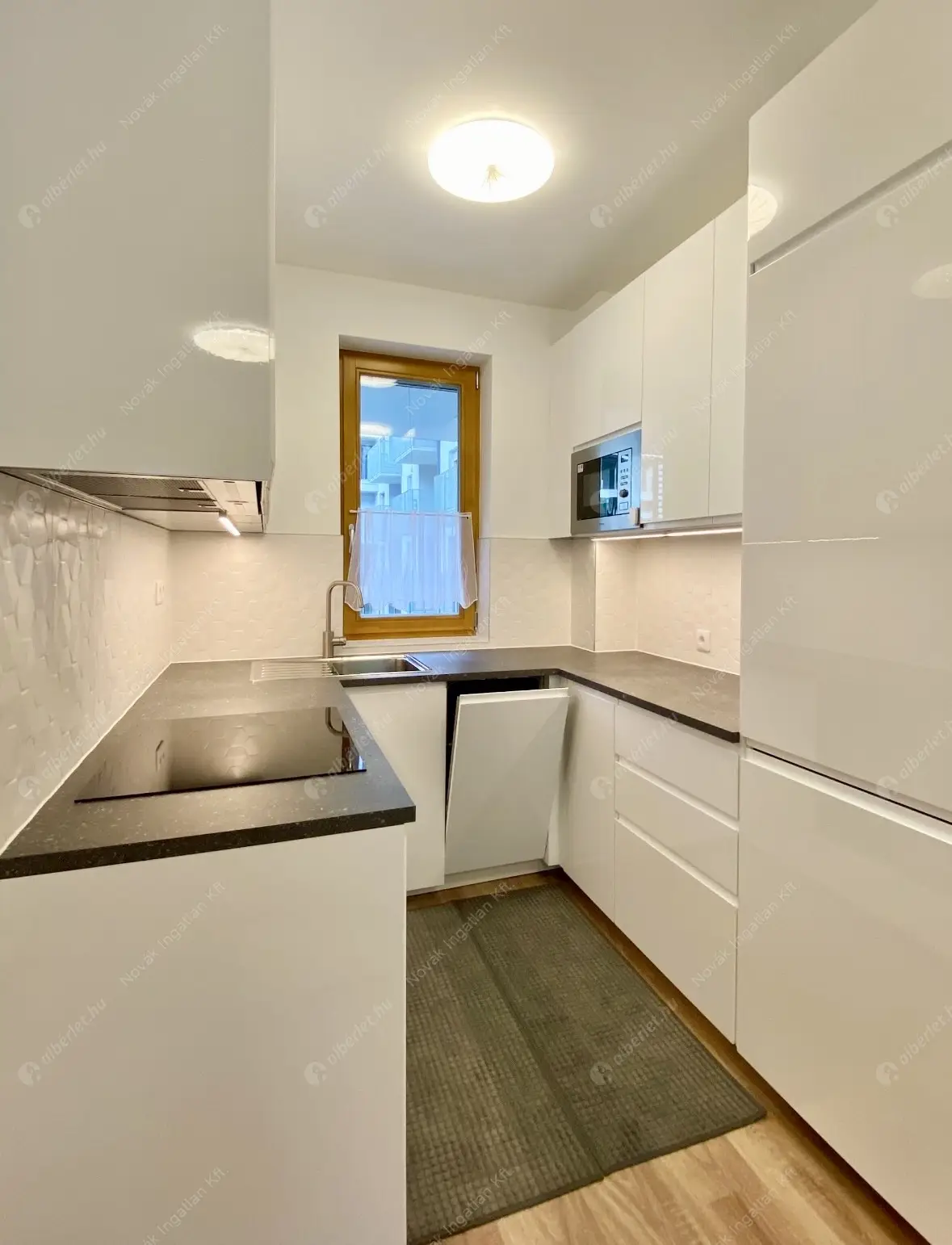 Kiadó albérlet 300000 Ft/hó áron: Budapest, XIII. kerület  Szabolcs utca. Mérete: 45 nm, 1 szobás | Alberlet.hu - 6578118