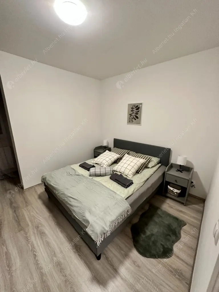 Kiadó albérlet 290000 Ft/hó áron: Budapest, XIII. kerület  Szabolcs utca. Mérete: 45 nm, 2 szobás | Alberlet.hu - 6602812