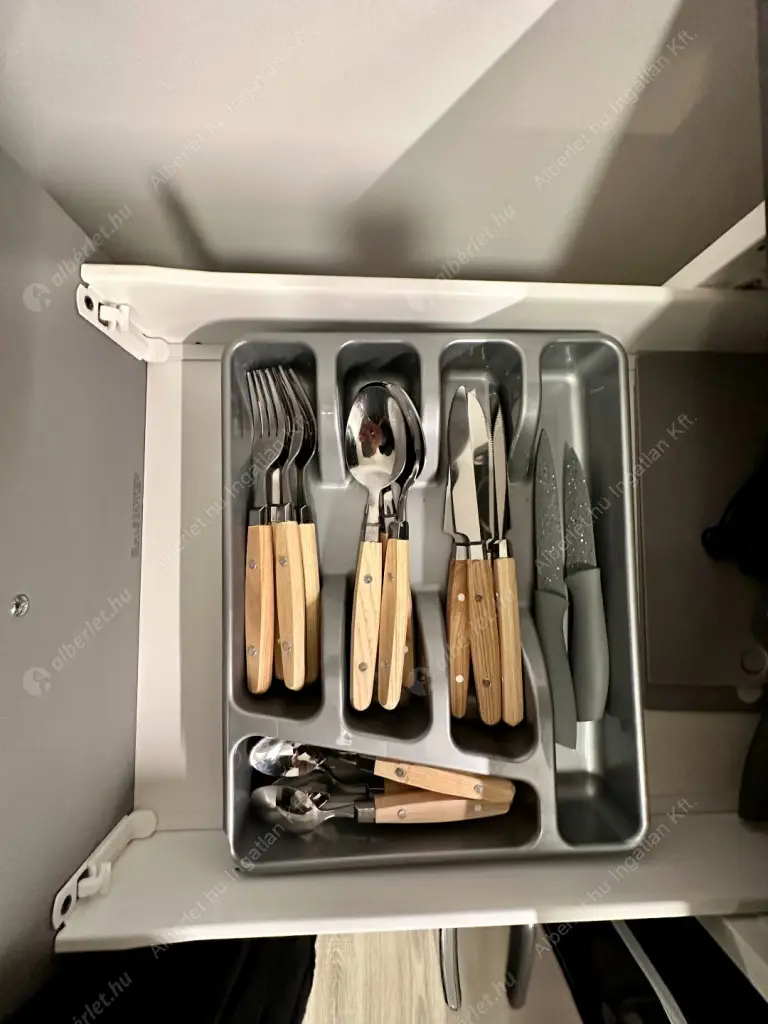 Kiadó albérlet 290000 Ft/hó áron: Budapest, XIII. kerület  Szabolcs utca. Mérete: 45 nm, 2 szobás | Alberlet.hu - 6602818