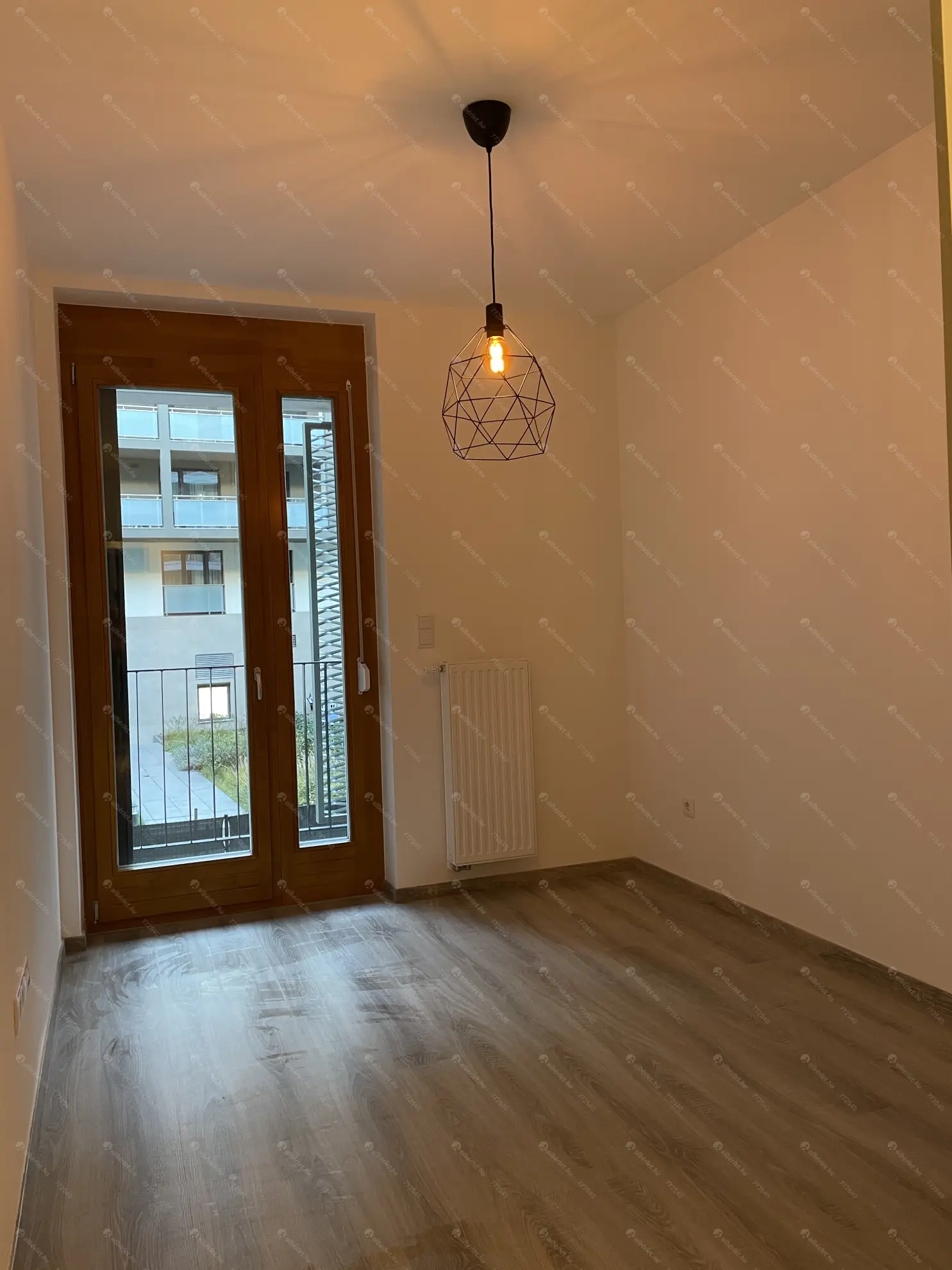 Kiadó albérlet 270000 Ft/hó áron: Budapest, XIII. kerület  Szabolcs utca. Mérete: 45 nm, 2 szobás | Alberlet.hu - 6612003