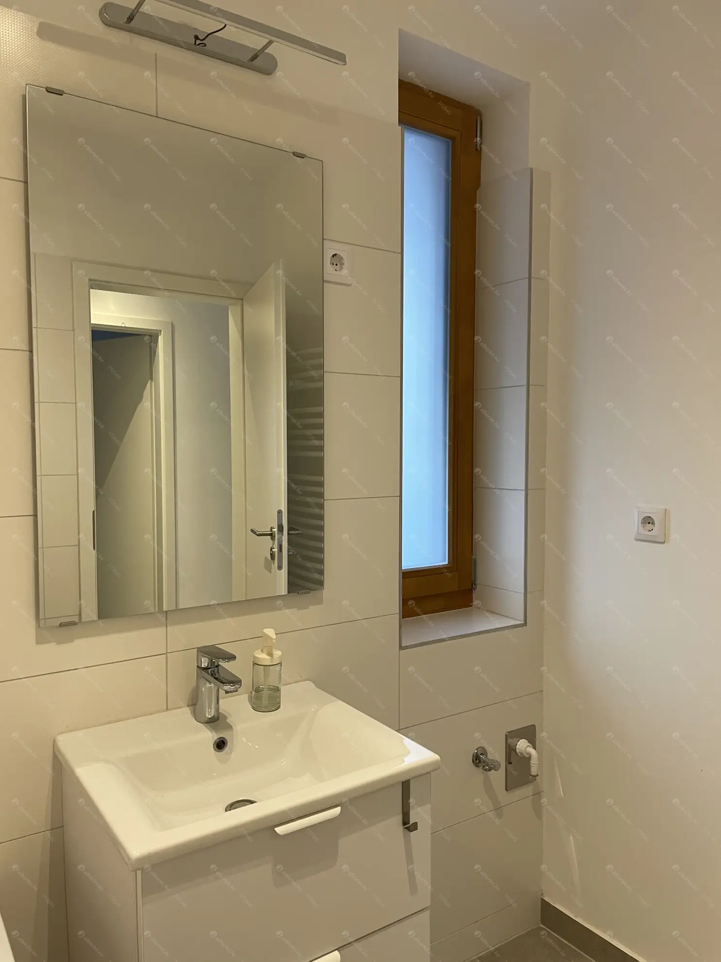 Kiadó albérlet 270000 Ft/hó áron: Budapest, XIII. kerület  Szabolcs utca. Mérete: 45 nm, 2 szobás | Alberlet.hu - 6612008