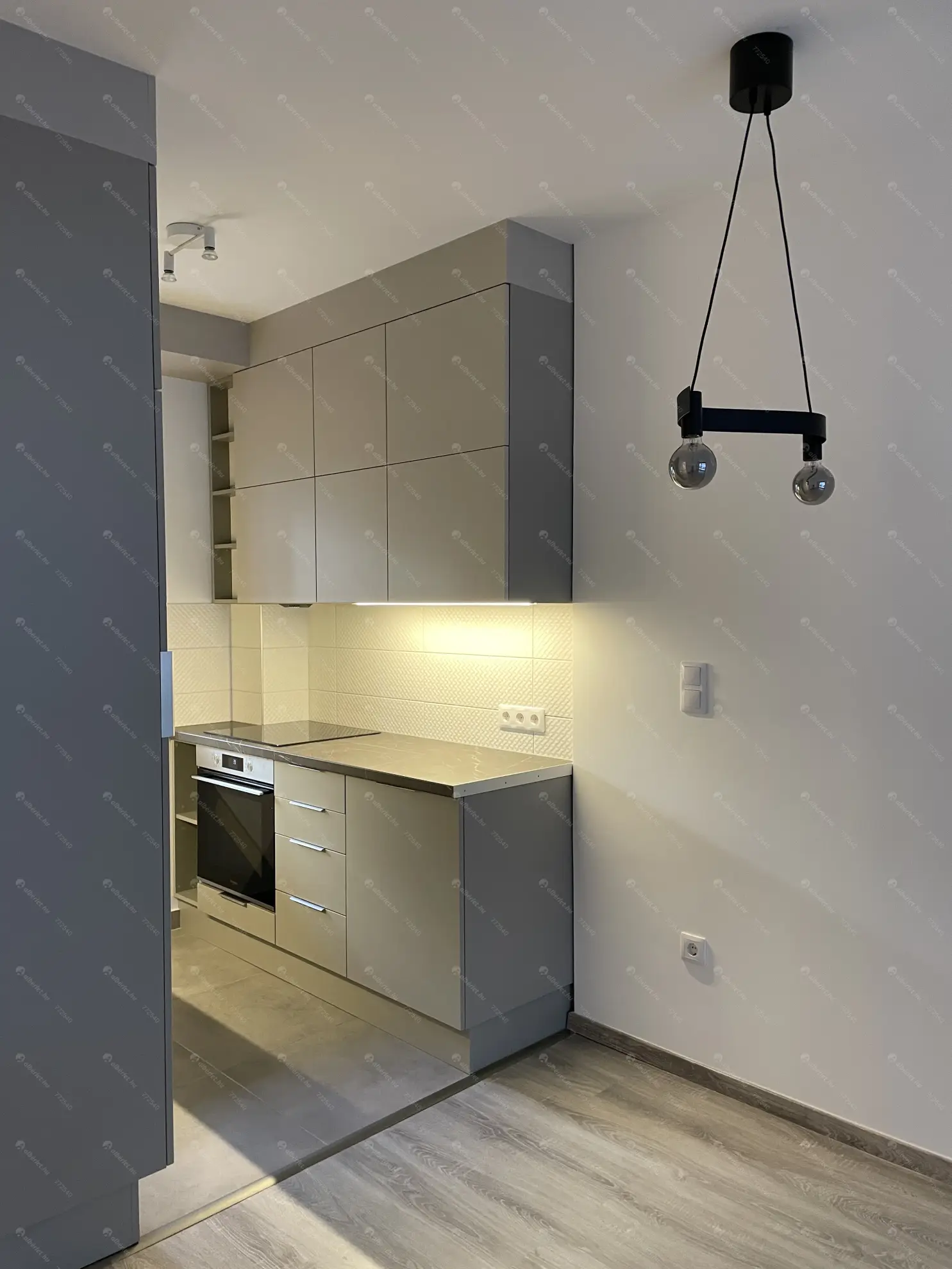 Kiadó albérlet 270000 Ft/hó áron: Budapest, XIII. kerület  Szabolcs utca. Mérete: 45 nm, 2 szobás | Alberlet.hu - 6612013