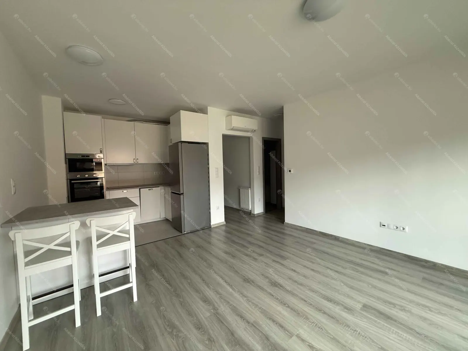 Kiadó albérlet 270000 Ft/hó áron: Budapest, XIII. kerület  Szabolcs utca. Mérete: 46 nm, 2 szobás | Alberlet.hu - 6702025