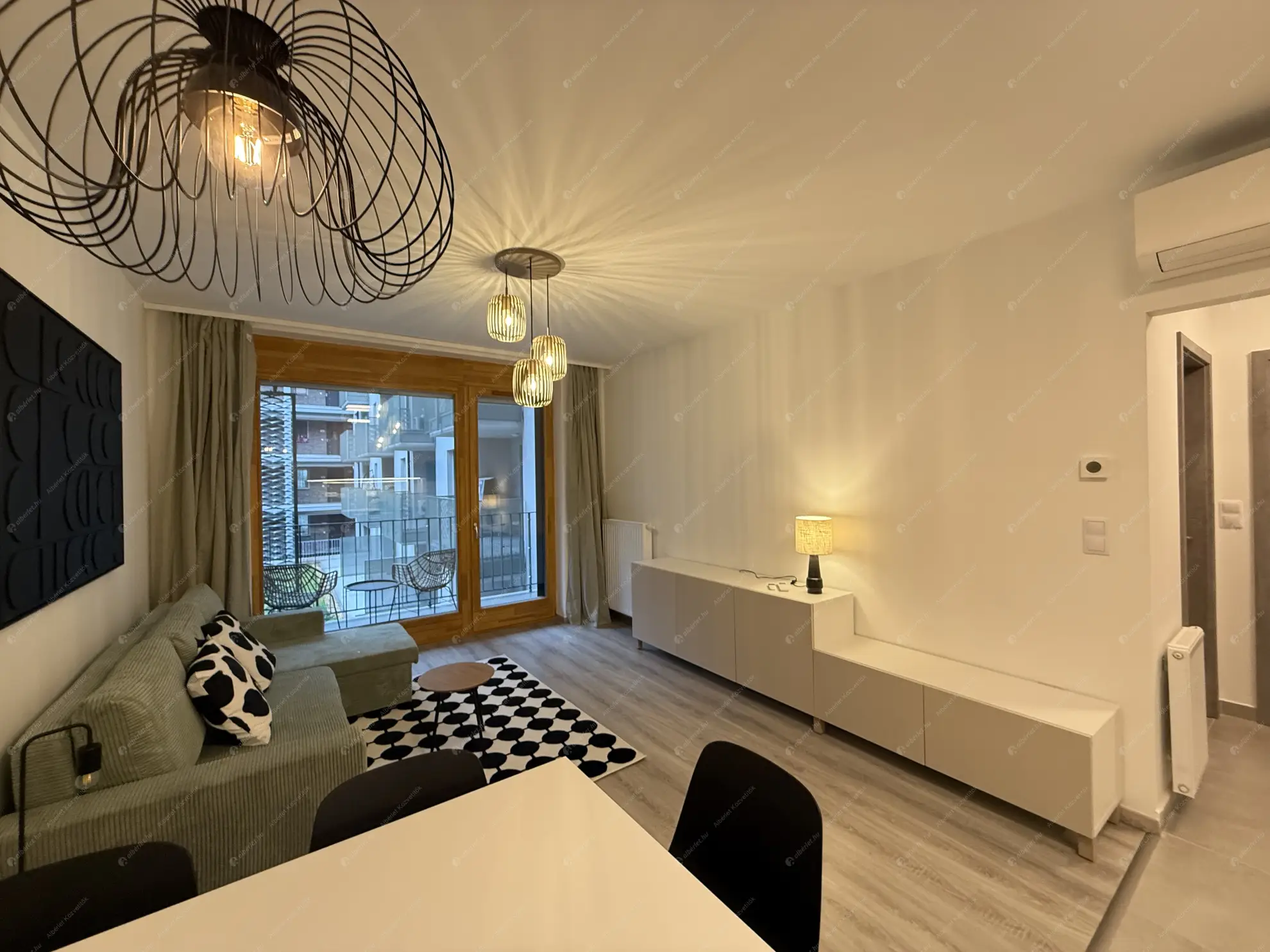 Kiadó albérlet 300000 Ft/hó áron: Budapest, XIII. kerület  Szabolcs utca. Mérete: 47 nm, 1 szobás | Alberlet.hu - 6589453