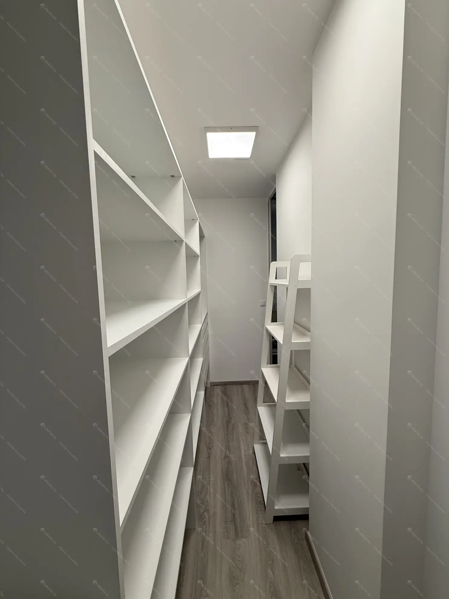 Kiadó albérlet 300000 Ft/hó áron: Budapest, XIII. kerület  Szabolcs utca. Mérete: 47 nm, 1 szobás | Alberlet.hu - 6589466