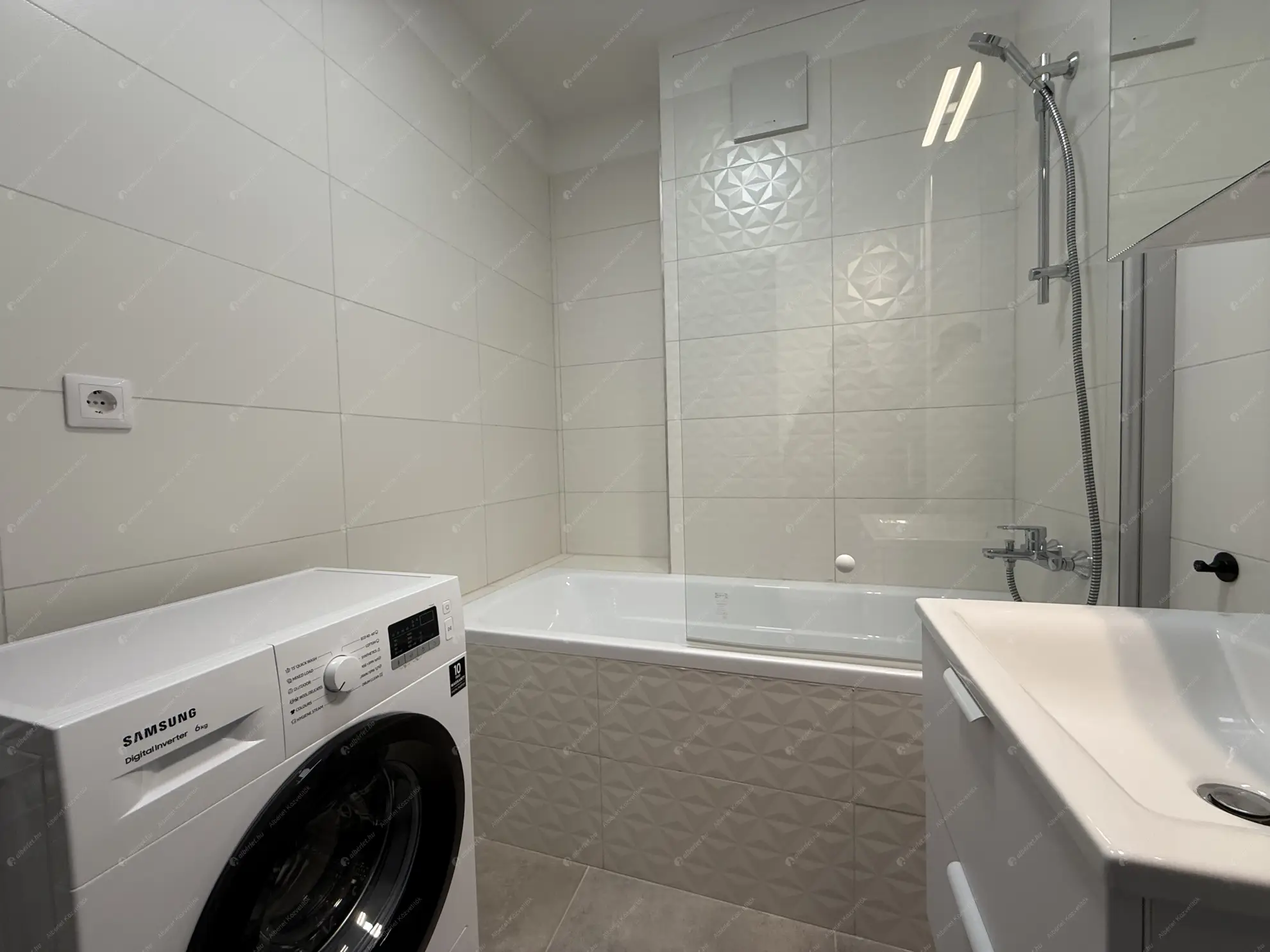 Kiadó albérlet 300000 Ft/hó áron: Budapest, XIII. kerület  Szabolcs utca. Mérete: 47 nm, 1 szobás | Alberlet.hu - 6589468