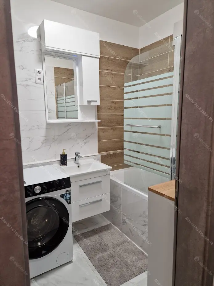 Kiadó albérlet 290000 Ft/hó áron: Budapest, XIII. kerület  Szabolcs utca. Mérete: 47 nm, 2 szobás | Alberlet.hu - 6665174