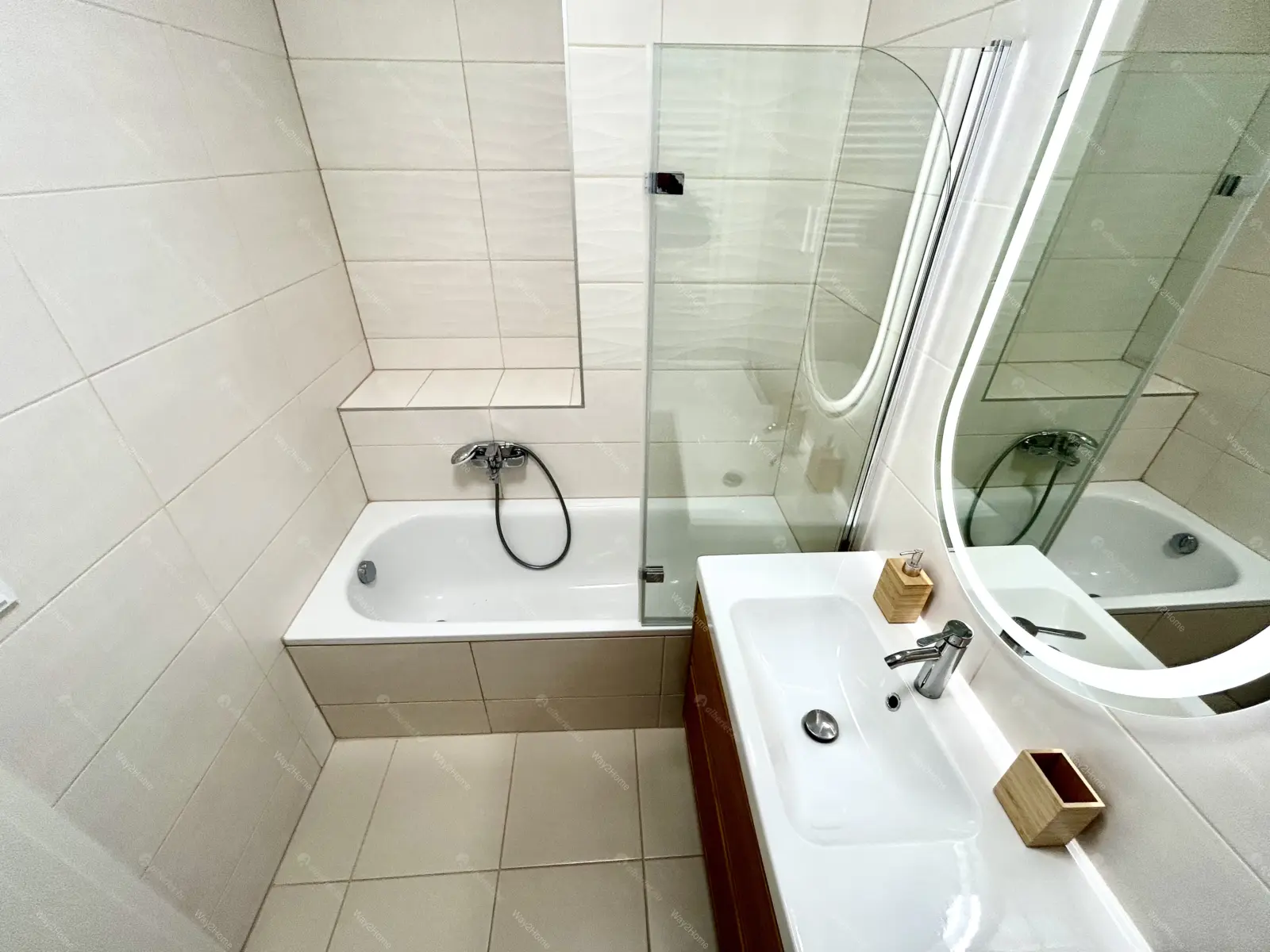 Kiadó albérlet 330000 Ft/hó áron: Budapest, XIII. kerület  Szabolcs utca. Mérete: 47 nm, 2 szobás | Alberlet.hu - 6703389