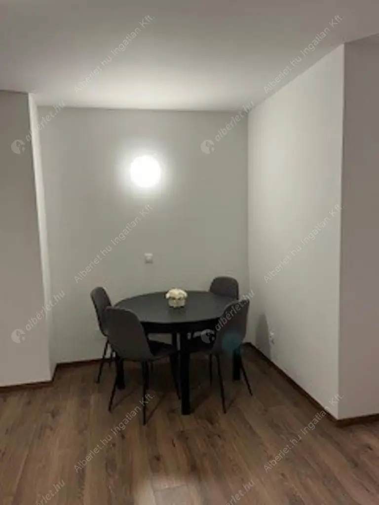 Kiadó albérlet 280000 Ft/hó áron: Budapest, XIII. kerület  Szabolcs utca. Mérete: 51 nm, 2 szobás | Alberlet.hu - 6569013