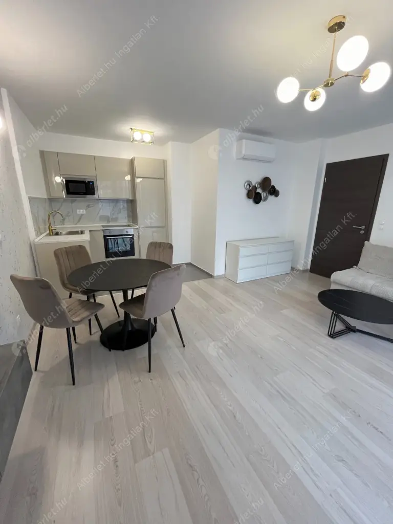 Kiadó albérlet 350000 Ft/hó áron: Budapest, XIII. kerület  Szabolcs utca. Mérete: 52 nm, 2 szobás | Alberlet.hu - 6624059