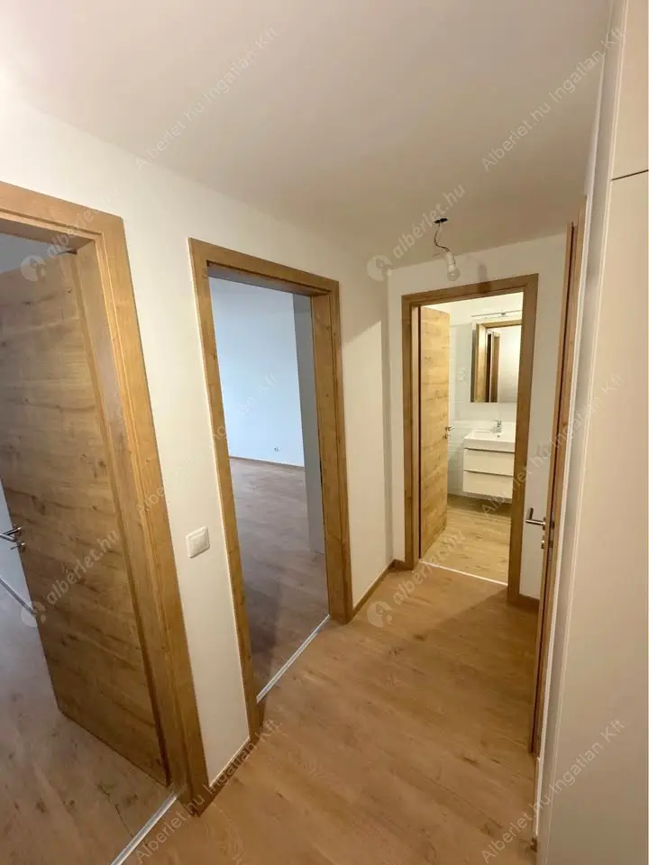 Kiadó albérlet 320000 Ft/hó áron: Budapest, XIII. kerület  Szabolcs utca. Mérete: 53 nm, 2 szobás | Alberlet.hu - 6636726