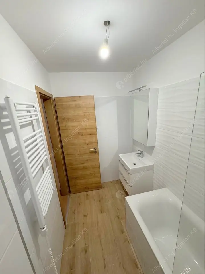Kiadó albérlet 320000 Ft/hó áron: Budapest, XIII. kerület  Szabolcs utca. Mérete: 53 nm, 2 szobás | Alberlet.hu - 6636727