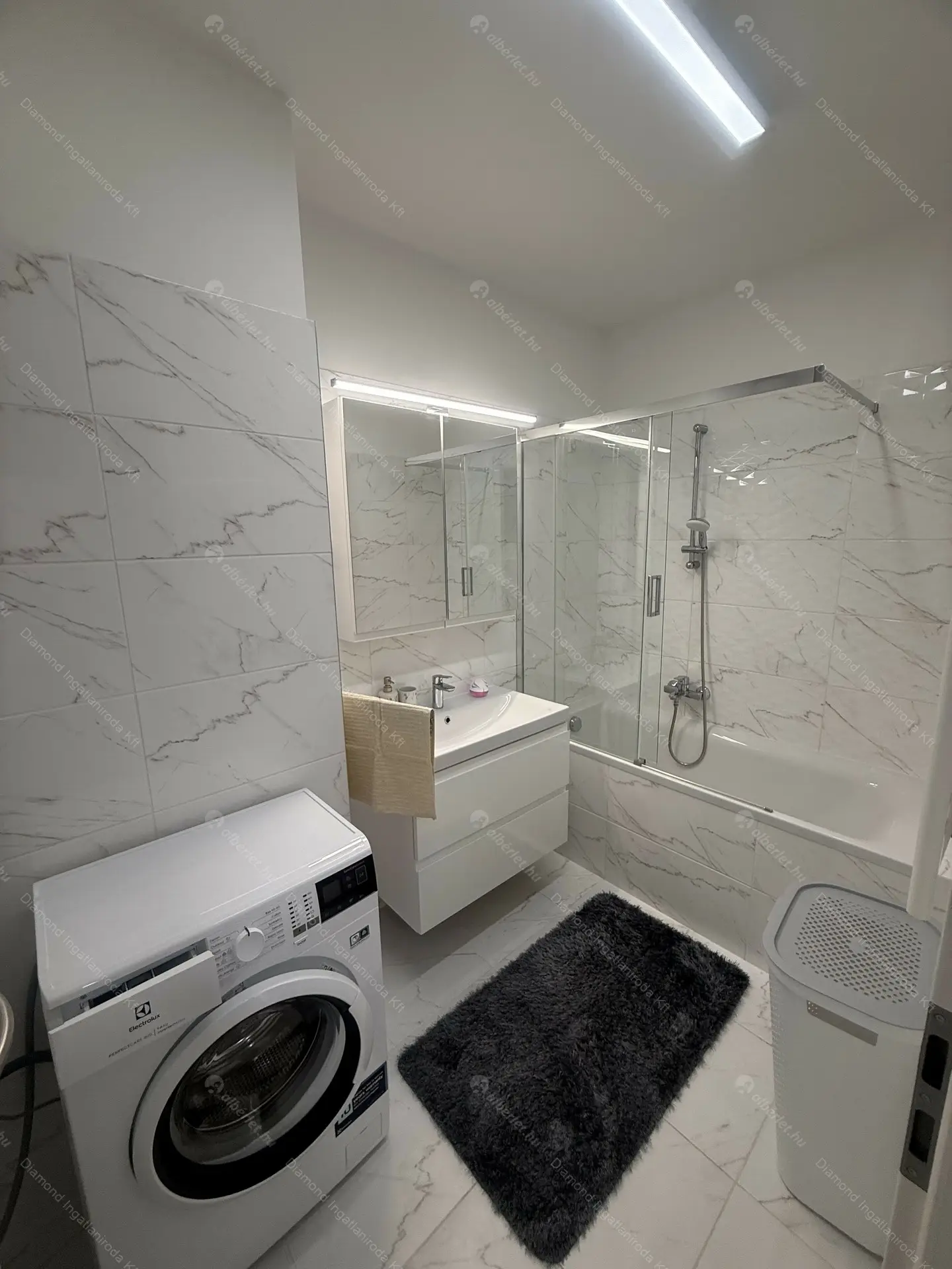 Kiadó albérlet 310000 Ft/hó áron: Budapest, XIII. kerület  Szabolcs utca. Mérete: 54 nm, 2 szobás | Alberlet.hu - 6475558