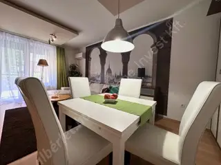 Kiadó albérlet 360000 Ft/hó áron: Budapest, XIII. kerület  Szabolcs utca. Mérete: 68 nm, 3 szobás | Alberlet.hu - 6599105