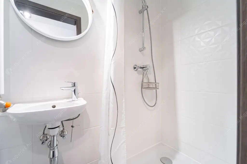 Kiadó albérlet 570000 Ft/hó áron: Budapest, XIII. kerület  Szabolcs utca. Mérete: 89 nm, 4 szobás | Alberlet.hu - 6549960