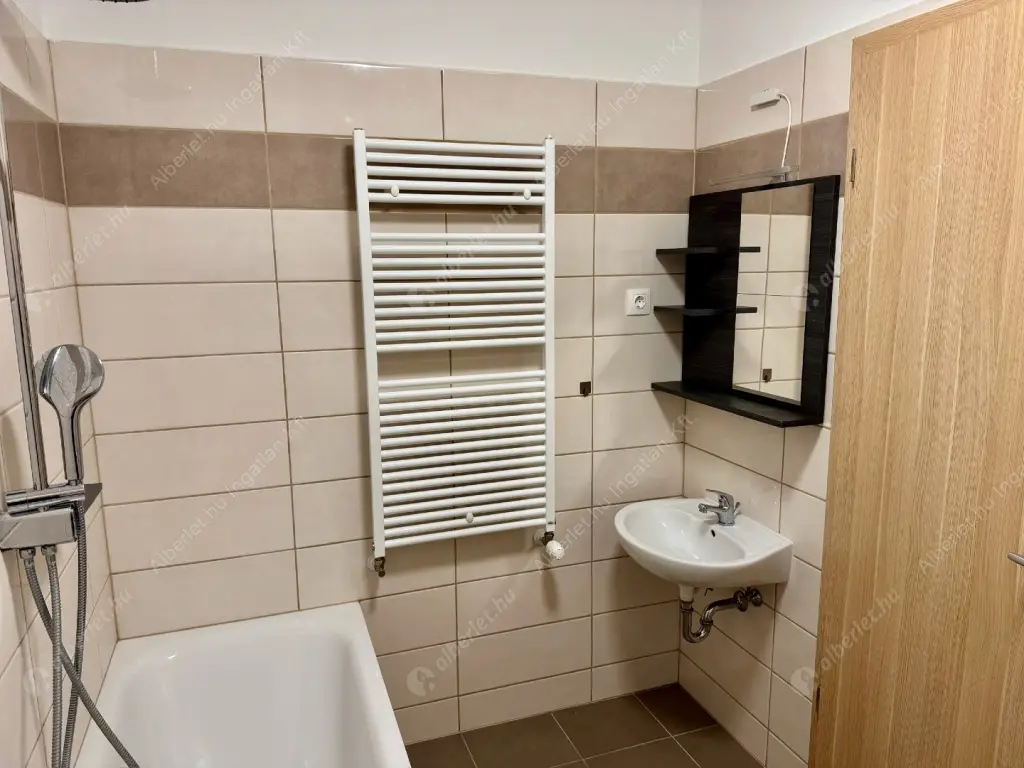 Kiadó albérlet 280000 Ft/hó áron: Budapest, XIII. kerület  Szegedi út. Mérete: 42 nm, 2 szobás | Alberlet.hu - 6631373