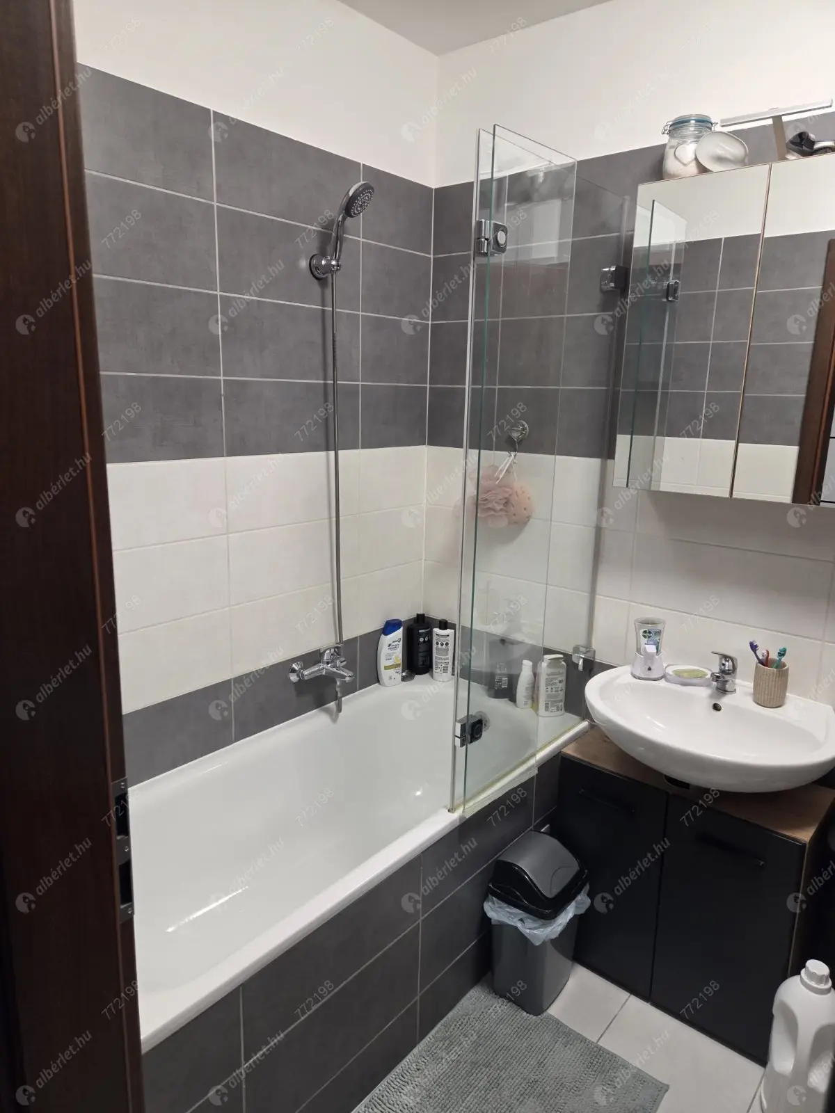 Kiadó albérlet 280000 Ft/hó áron: Budapest, XIII. kerület  Szegedi út. Mérete: 45 nm, 2 szobás | Alberlet.hu - 6605485