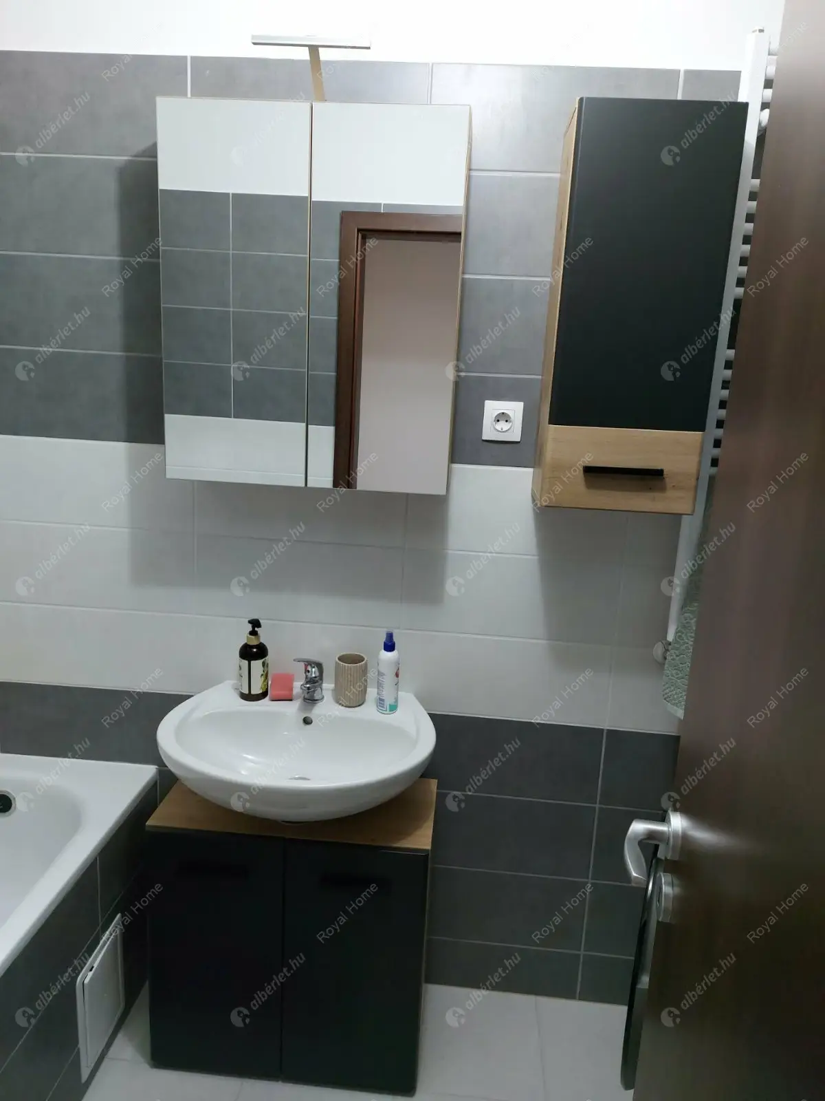 Kiadó albérlet 280000 Ft/hó áron: Budapest, XIII. kerület  Szegedi út. Mérete: 45 nm, 1 szobás | Alberlet.hu - 6616102