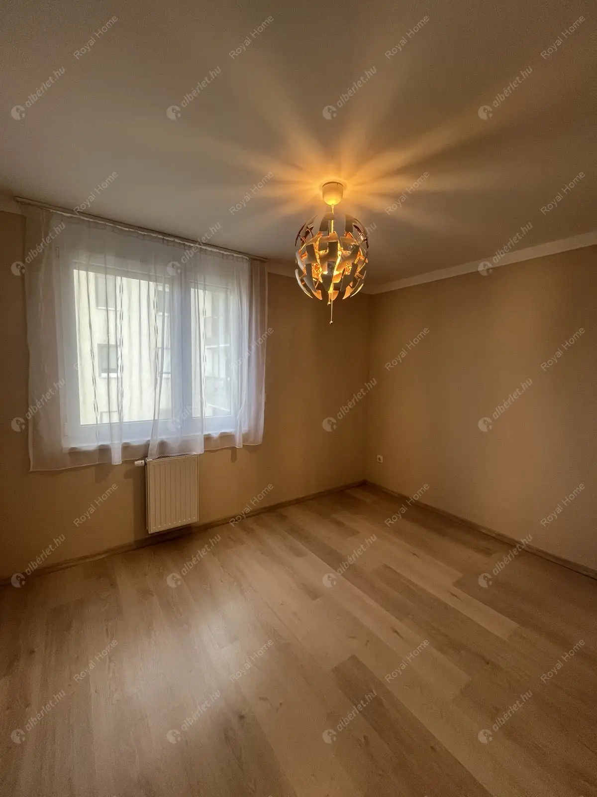 Kiadó albérlet 280000 Ft/hó áron: Budapest, XIII. kerület  Szegedi út. Mérete: 45 nm, 1 szobás | Alberlet.hu - 6616104