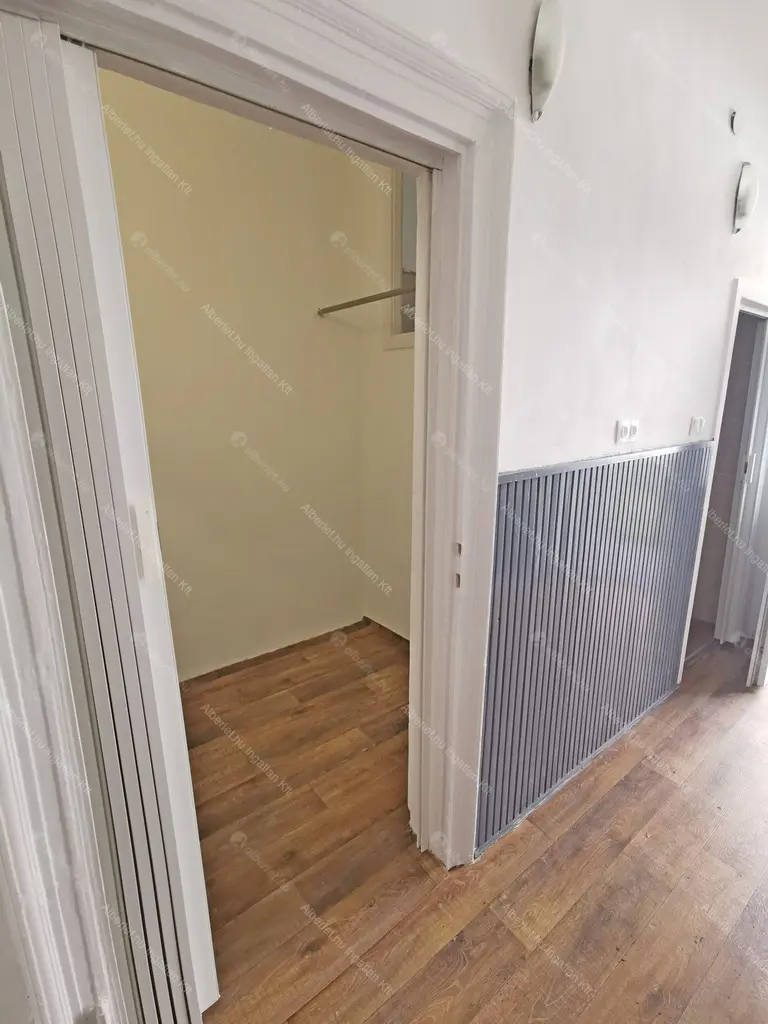 Kiadó albérlet 170000 Ft/hó áron: Budapest, XIII. kerület  Szent László út. Mérete: 30 nm, 1 szobás | Alberlet.hu - 6696043