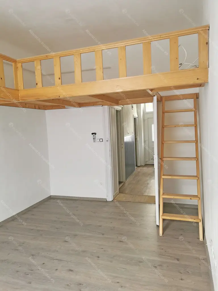 Kiadó albérlet 170000 Ft/hó áron: Budapest, XIII. kerület  Szent László út. Mérete: 30 nm, 1 szobás | Alberlet.hu - 6696049