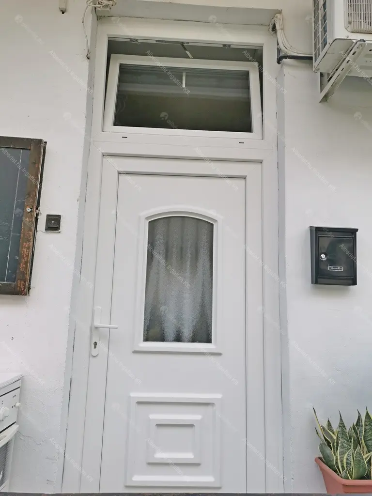 Kiadó albérlet 170000 Ft/hó áron: Budapest, XIII. kerület  Szent László út. Mérete: 30 nm, 1 szobás | Alberlet.hu - 6696054