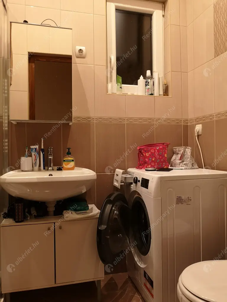 Kiadó albérlet 200000 Ft/hó áron: Budapest, XIII. kerület  Szent László út. Mérete: 35 nm, 1 szobás | Alberlet.hu - 5153267