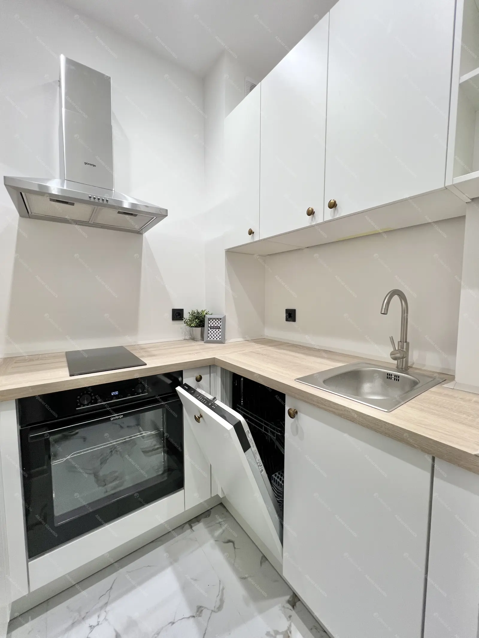 Kiadó albérlet 200000 Ft/hó áron: Budapest, XIII. kerület  Szent László út. Mérete: 35 nm, 1 szobás | Alberlet.hu - 6709717