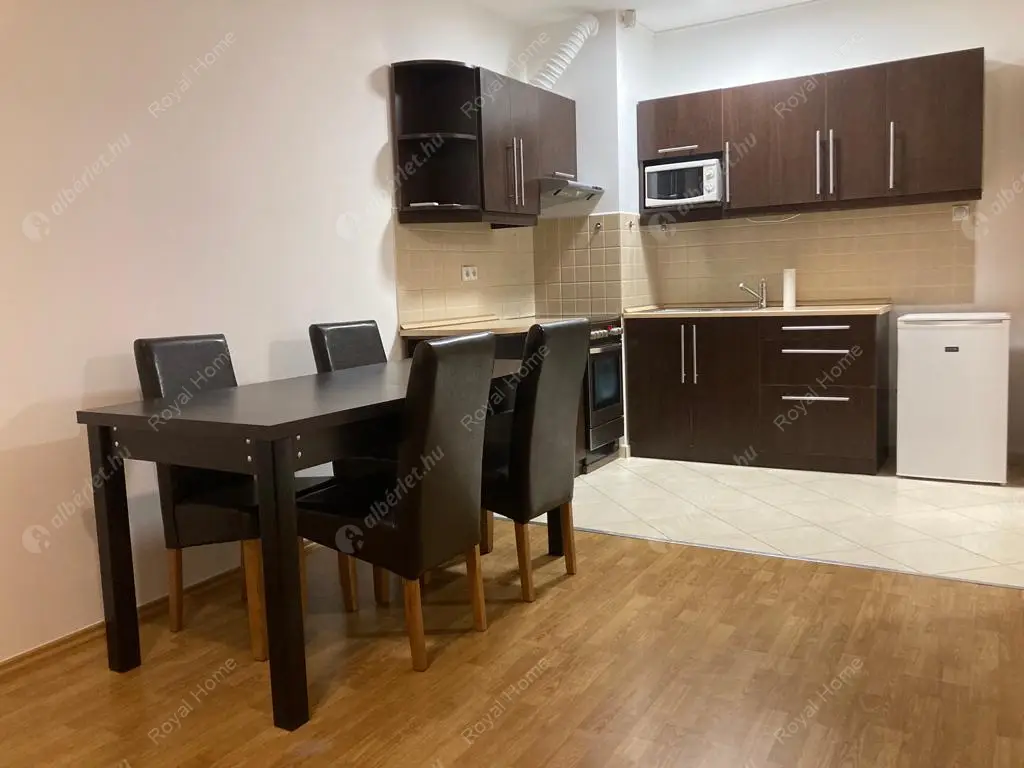 Kiadó albérlet 235000 Ft/hó áron: Budapest, XIII. kerület  Szent László út. Mérete: 45 nm, 1 szobás | Alberlet.hu - 6144383