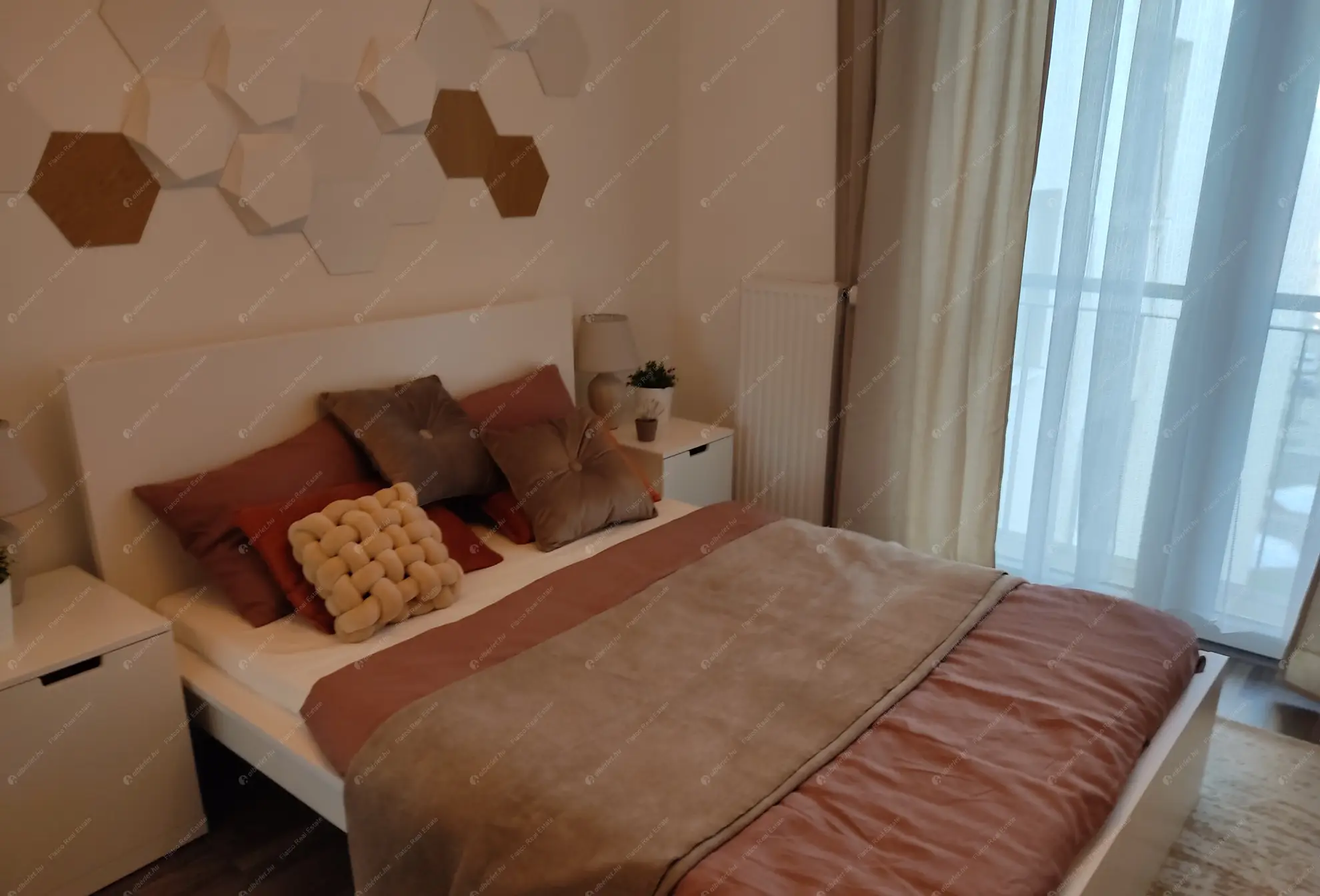 Kiadó albérlet 515000 Ft/hó áron: Budapest, XIII. kerület  Szobor utca. Mérete: 90 nm, 1 szobás | Alberlet.hu - 6584944