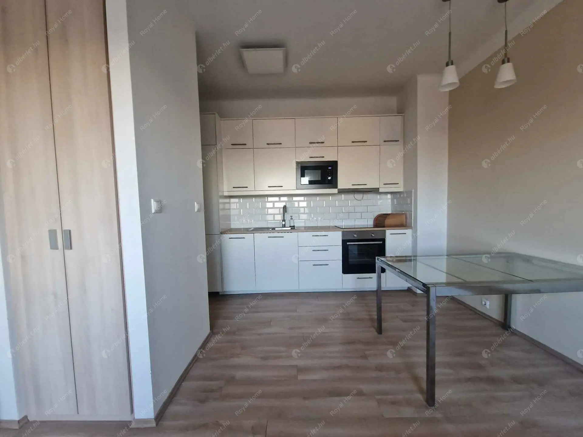 Kiadó albérlet 210000 Ft/hó áron: Budapest, XIII. kerület  Tahi utca. Mérete: 33 nm, 1 szobás | Alberlet.hu - 6165978