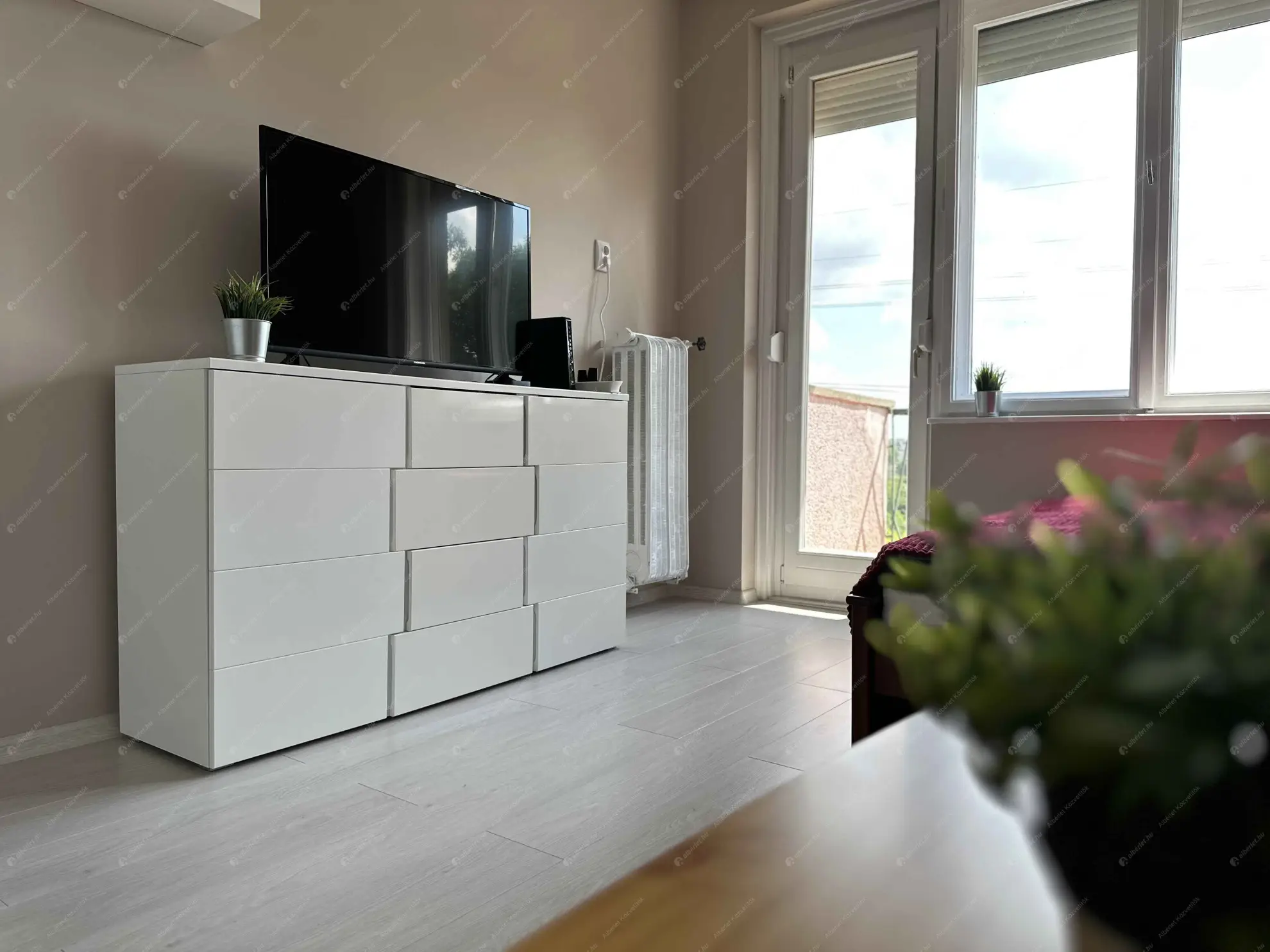 Kiadó albérlet 170000 Ft/hó áron: Budapest, XIII. kerület  Tahi utca. Mérete: 33 nm, 1 szobás | Alberlet.hu - 6550820