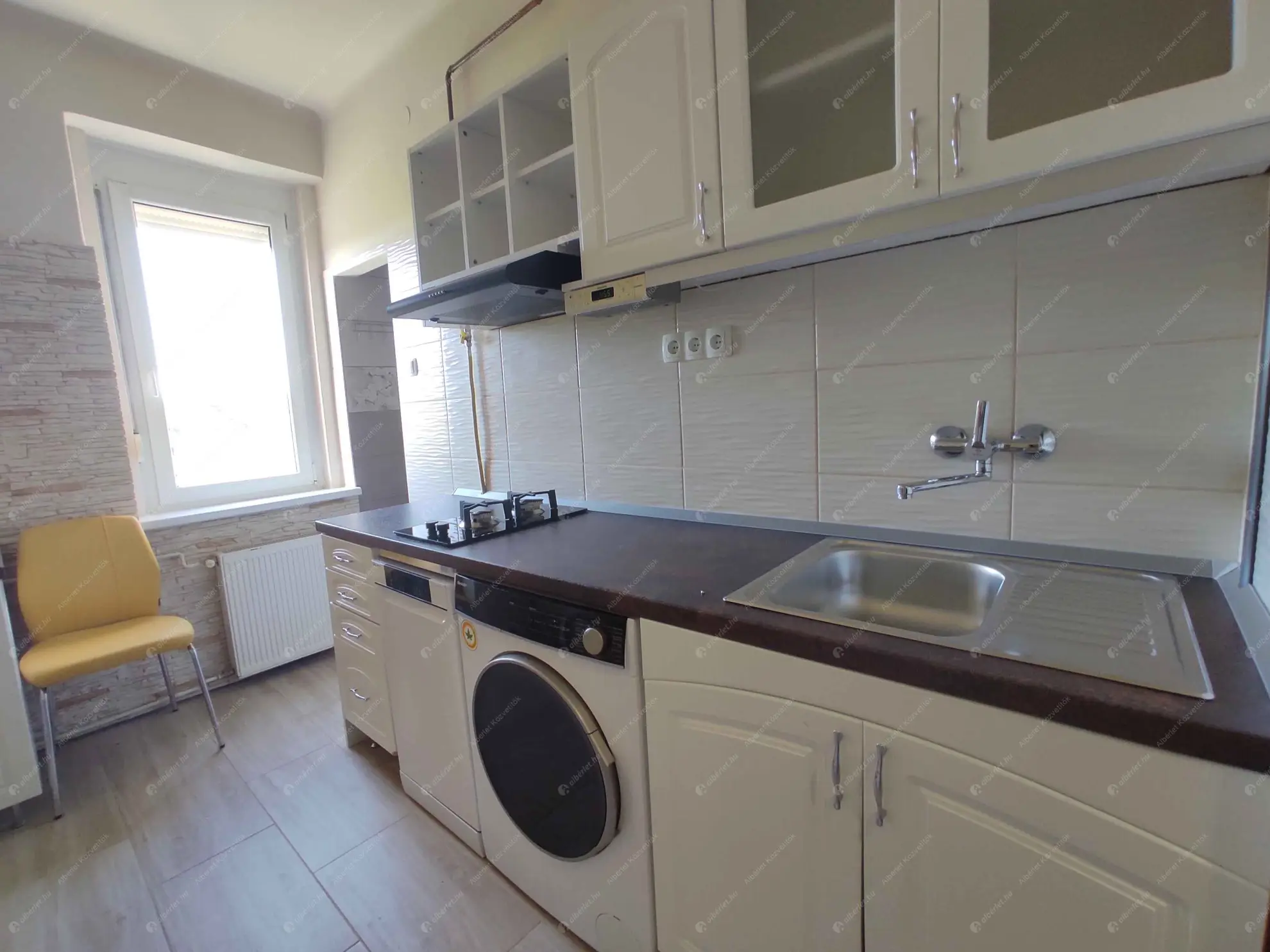 Kiadó albérlet 170000 Ft/hó áron: Budapest, XIII. kerület  Tahi utca. Mérete: 33 nm, 1 szobás | Alberlet.hu - 6595328