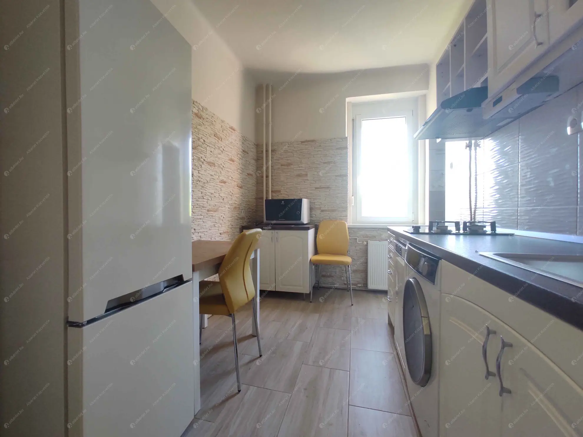 Kiadó albérlet 170000 Ft/hó áron: Budapest, XIII. kerület  Tahi utca. Mérete: 33 nm, 1 szobás | Alberlet.hu - 6595329