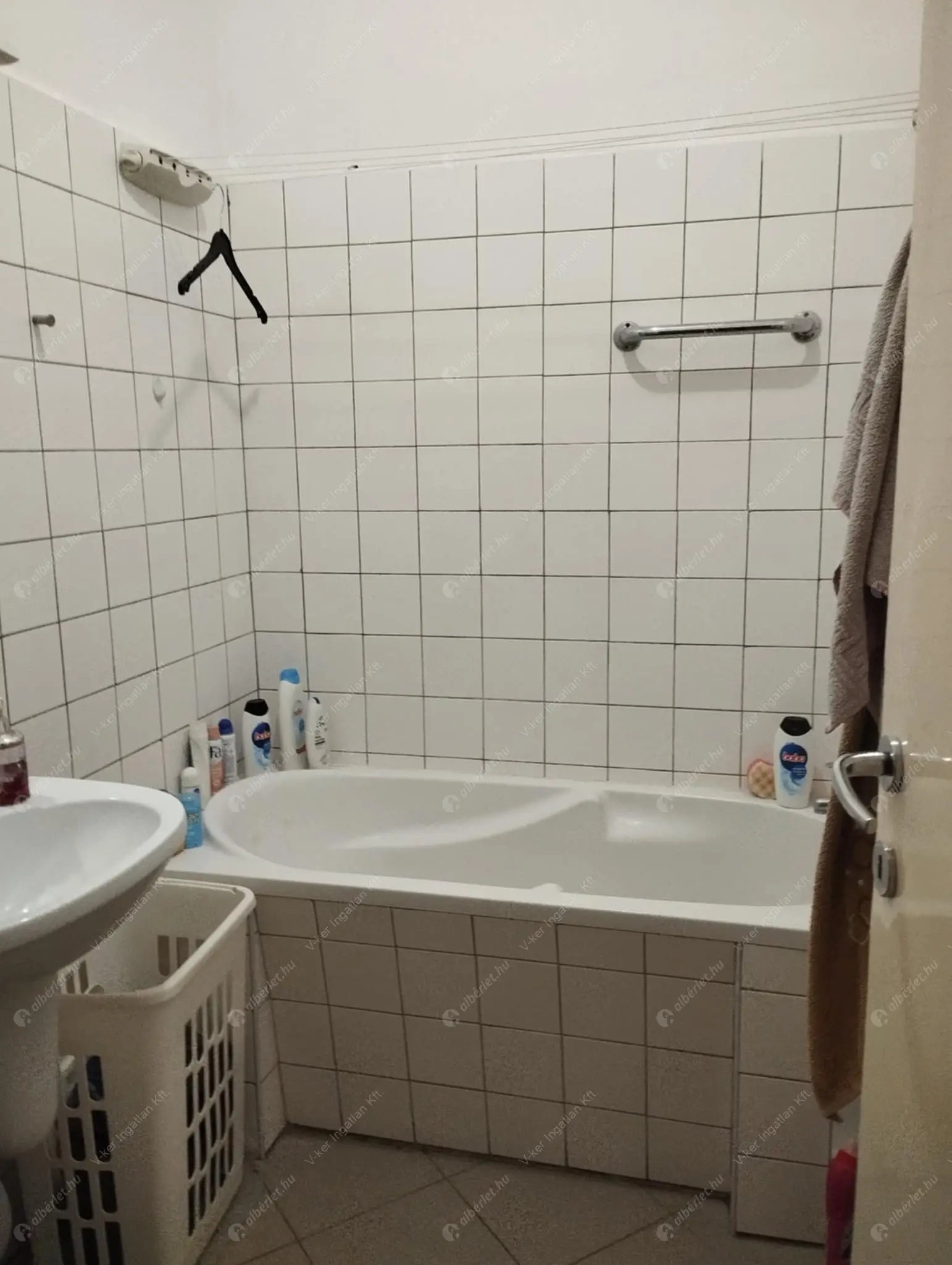 Kiadó albérlet 170000 Ft/hó áron: Budapest, XIII. kerület  Tahi utca. Mérete: 36 nm, 1 szobás | Alberlet.hu - 6628330