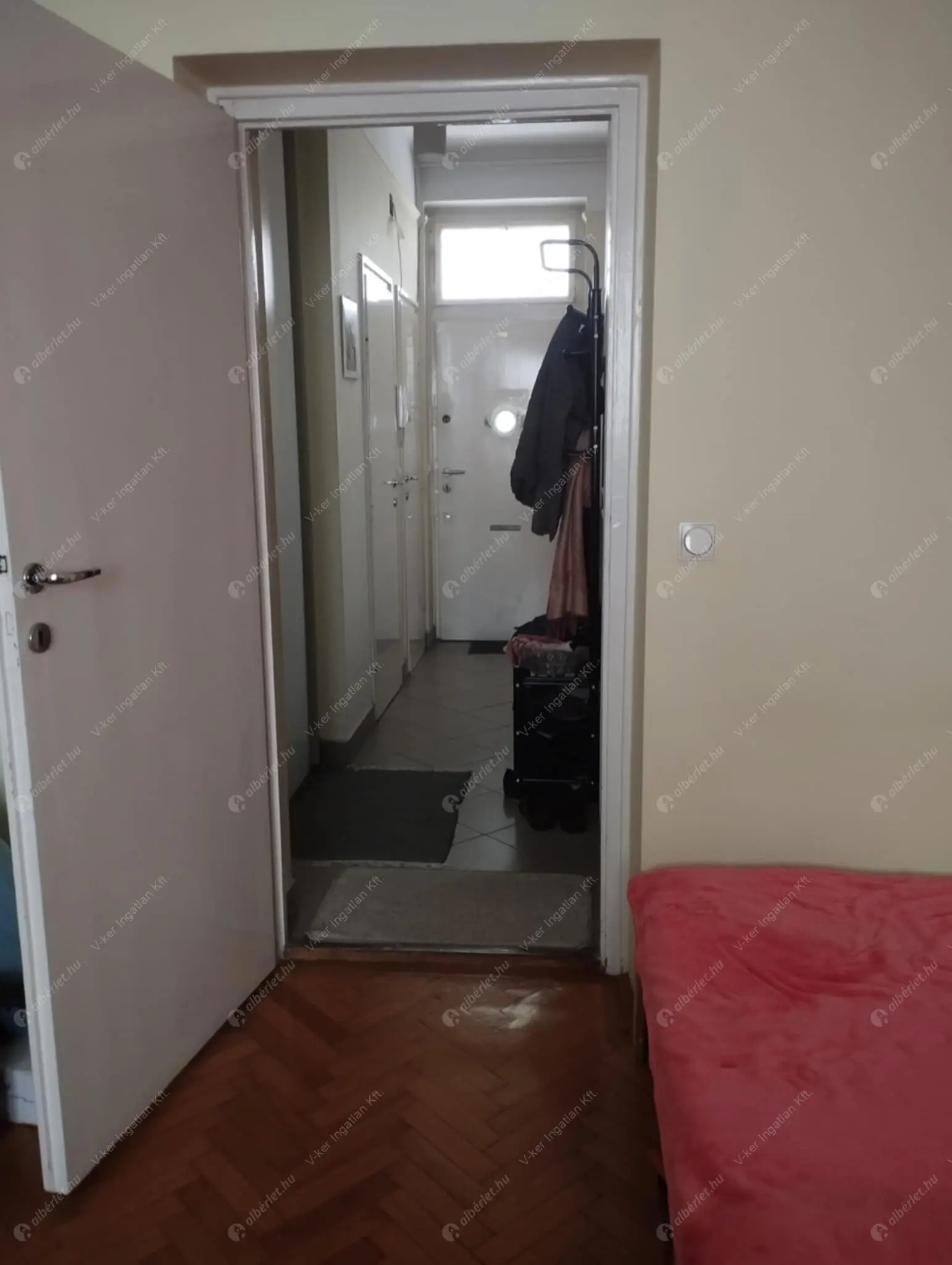 Kiadó albérlet 170000 Ft/hó áron: Budapest, XIII. kerület  Tahi utca. Mérete: 36 nm, 1 szobás | Alberlet.hu - 6628331
