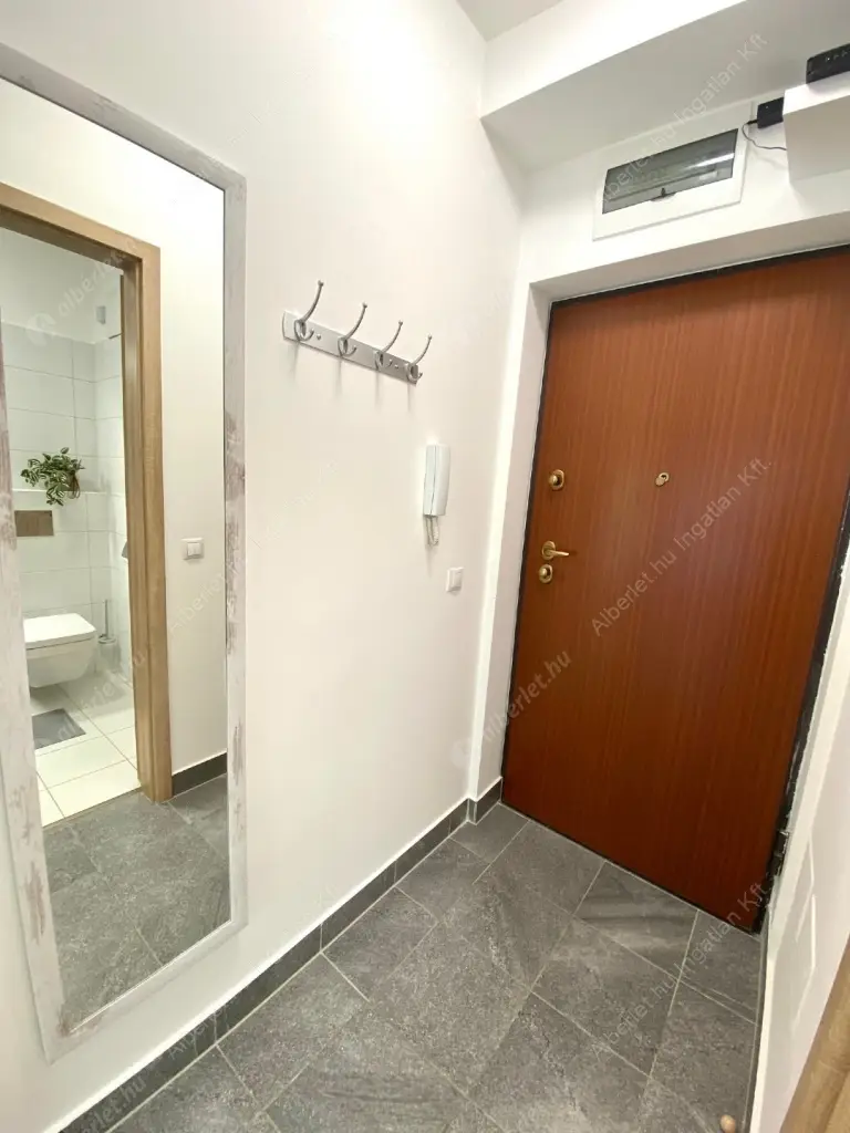 Kiadó albérlet 265000 Ft/hó áron: Budapest, XIII. kerület  Taksony utca. Mérete: 35 nm, 1 szobás | Alberlet.hu - 6582652
