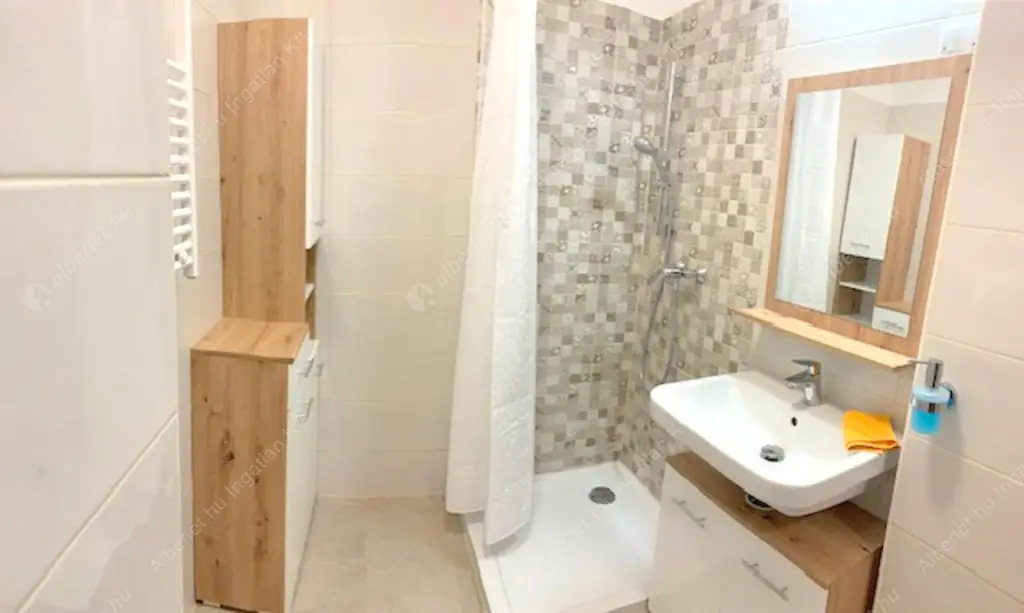 Kiadó albérlet 265000 Ft/hó áron: Budapest, XIII. kerület  Taksony utca. Mérete: 35 nm, 1 szobás | Alberlet.hu - 6583035