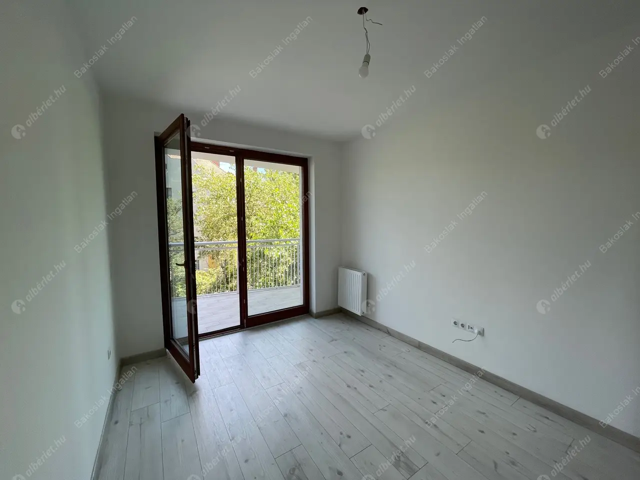 Kiadó albérlet 280000 Ft/hó áron: Budapest, XIII. kerület  Taksony utca. Mérete: 44 nm, 2 szobás | Alberlet.hu - 5375985