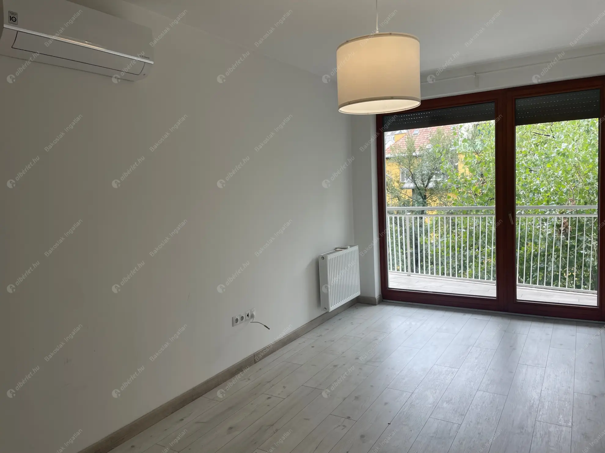 Kiadó albérlet 280000 Ft/hó áron: Budapest, XIII. kerület  Taksony utca. Mérete: 44 nm, 2 szobás | Alberlet.hu - 6547225