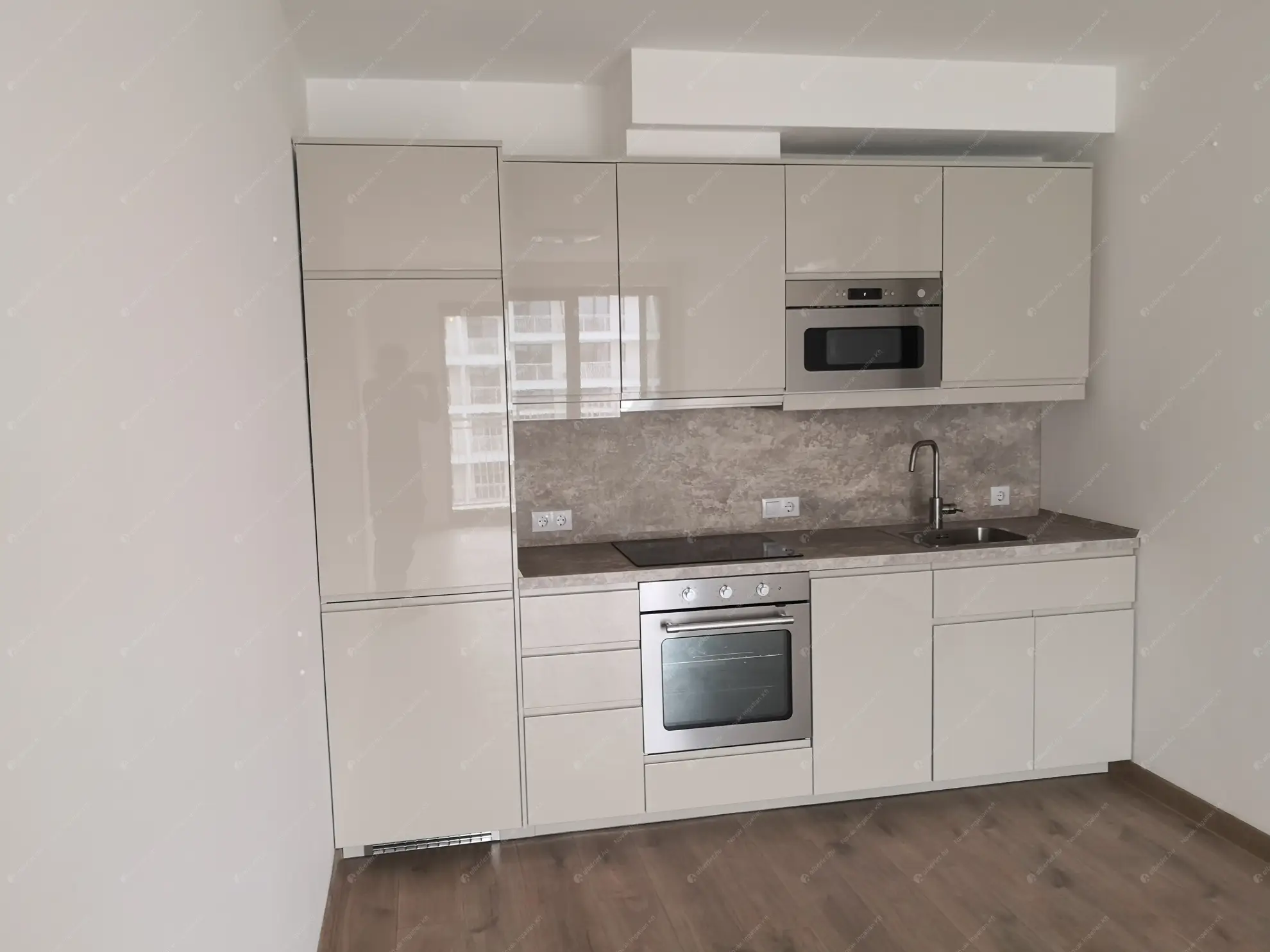 Kiadó albérlet 270000 Ft/hó áron: Budapest, XIII. kerület  Taksony utca. Mérete: 50 nm, 2 szobás | Alberlet.hu - 6562110