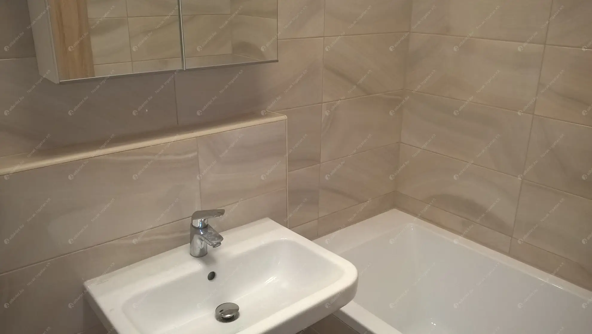 Kiadó albérlet 270000 Ft/hó áron: Budapest, XIII. kerület  Taksony utca. Mérete: 50 nm, 2 szobás | Alberlet.hu - 6562113