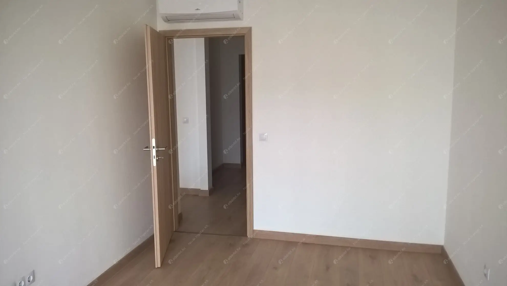 Kiadó albérlet 270000 Ft/hó áron: Budapest, XIII. kerület  Taksony utca. Mérete: 50 nm, 2 szobás | Alberlet.hu - 6562115