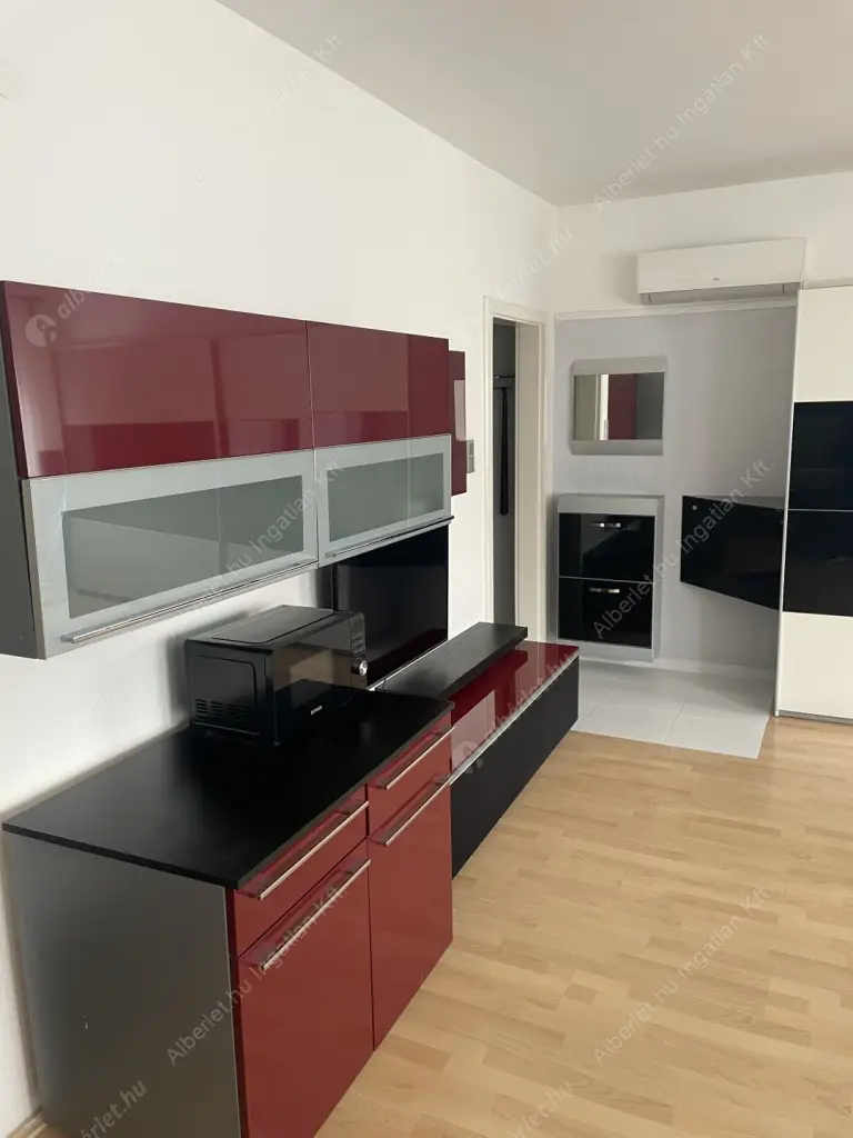 Kiadó albérlet 270000 Ft/hó áron: Budapest, XIII. kerület  Teve utca. Mérete: 39 nm, 1 szobás | Alberlet.hu - 6631830