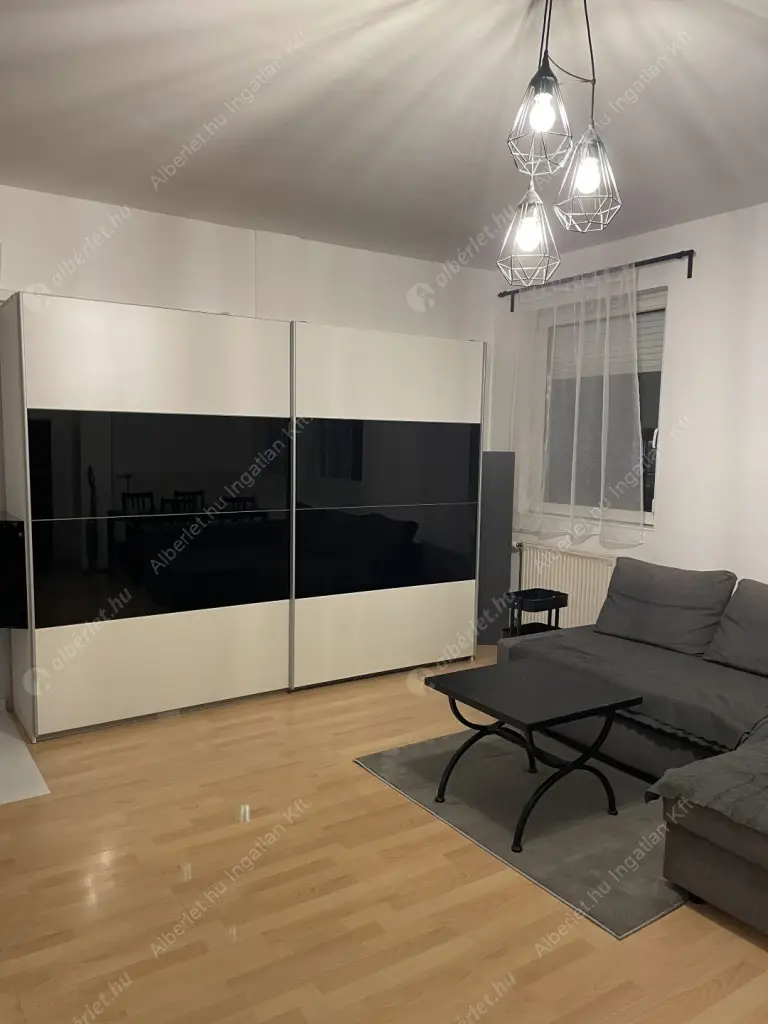 Kiadó albérlet 270000 Ft/hó áron: Budapest, XIII. kerület  Teve utca. Mérete: 39 nm, 1 szobás | Alberlet.hu - 6631835
