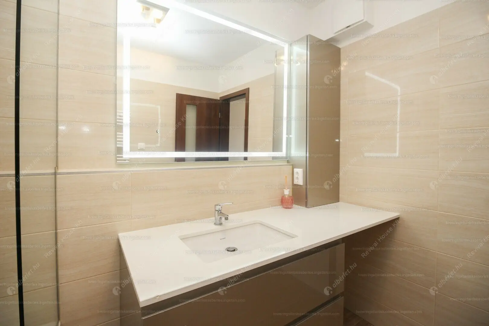 Kiadó albérlet 460000 Ft/hó áron: Budapest, XIII. kerület  Teve utca. Mérete: 78 nm, 2 szobás | Alberlet.hu - 5760048