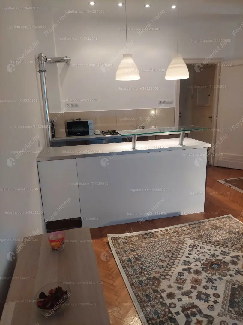 Kiadó albérlet 199000 Ft/hó áron: Budapest, XIII. kerület  Thurzó utca. Mérete: 32 nm, 1 szobás | Alberlet.hu - 6372347